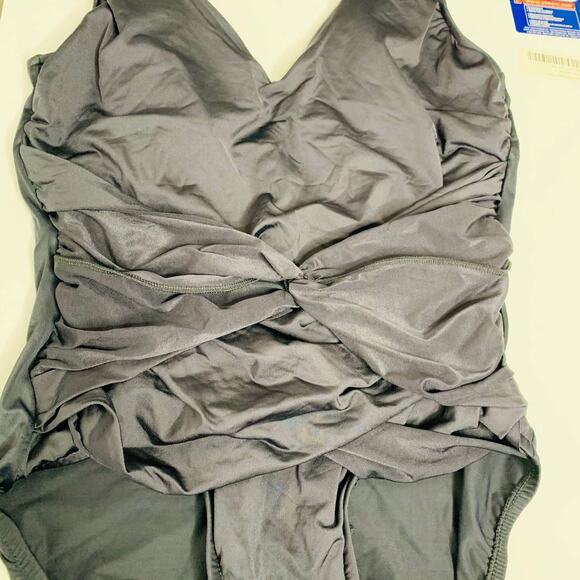 Miraclesuit Plot Twist Valerie One Piece Swimsuit 6006094 Size 10 NEW Black - Picture 6 of 13